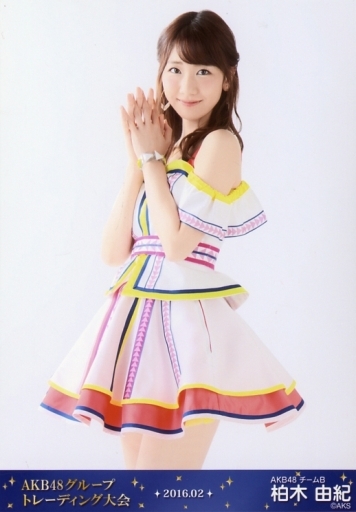 大切な人へのギフト探し AKB48グループトレーディング大会限定生写真が大量入荷です アイドル