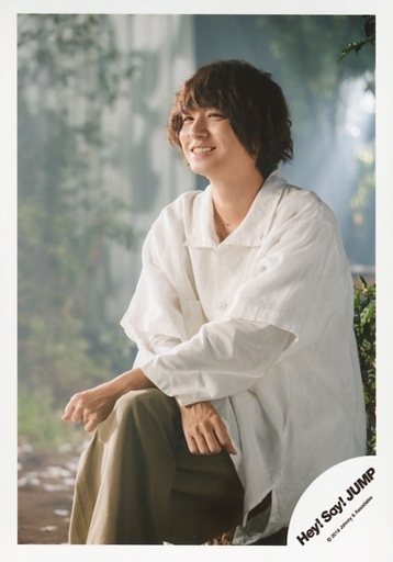 Raw Photo Johnny S Idol Hey Say Jump Hey Say Jump Keio Inoo Kneeling Costume White Sit Left Smile Album Parade Mv Jakesha Off Shot Official Raw Photo Merchpunk