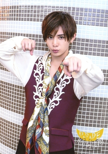 Raw Photo Johnny S Hey Say Jump Ryosuke Yamada Upper Body Costume Red White Both Hands Pointing Hey Say Jump Live Tour 19 Parade Multiple Portraits Original Photo Merchpunk