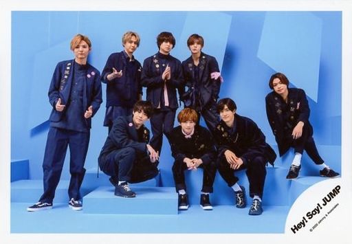 生写真 ジャニーズ アイドル Hey Say Jump Hey Say Jump 集合 8人 横型 全身 衣装紺 3人座り 有岡しゃがみ 伊野尾両手合せ 背景青 シングル I Am Muah Muah Mv ジャケ写オフショット 公式生写真 Merchpunk