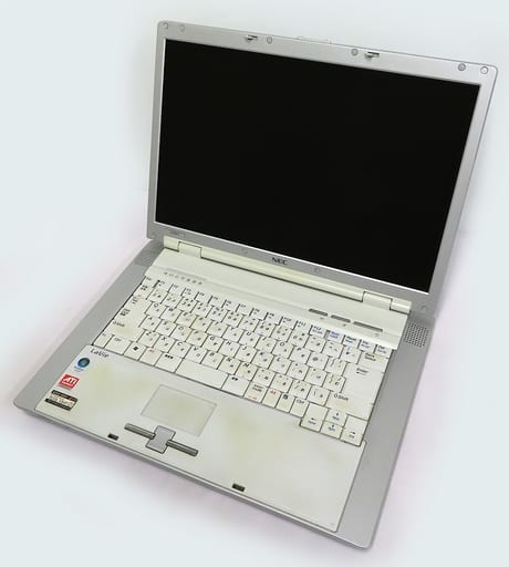 [NEC Lavie LL550/J]PC-LL550JG