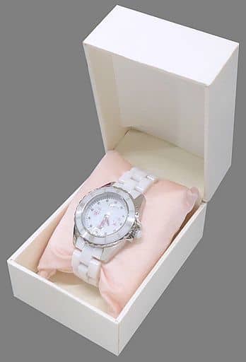 ハローキティ 誕生35周年記念 高級腕時計　　ホワイトセラミック宝飾ウォッチ文字盤アナログ