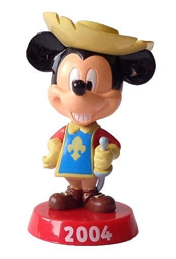 駿河屋 中古 04 ミッキー ドナルド グーフィーの三銃士 ディズニートイフル Mickey S History トレーディングフィギュア