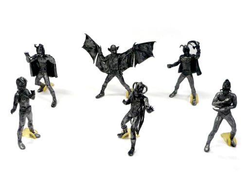 早期予約・新じゃが HGシリーズ仮面ライダーシルバーブロンズ