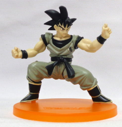 駿河屋 中古 孫悟空 レアカラー ドラゴンボールz ポージングフィギュア6 ナメック星編 トレーディングフィギュア