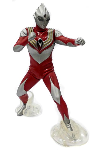 駿河屋 中古 ウルトラマンティガ パワータイプ アルティメットルミナス ウルトラマン11 トレーディングフィギュア