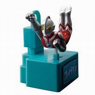 ウルトラマン貯金箱　フィギア