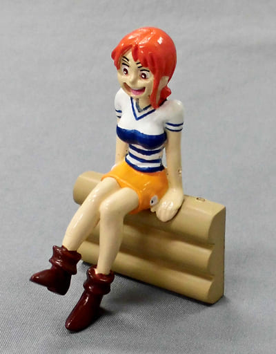 駿河屋 中古 ナミ 彩色ver ワンピース リアルフィギュアインボックス フィギュア