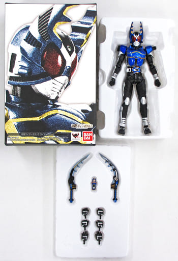 駿河屋 -<中古>S.H.Figuarts(真骨彫製法) 仮面ライダーガタック