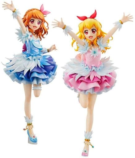 Lucrea アイカツ! 星宮いちご&大空あかり コスモスVer. 専用台座付き Lucrea アイカツ! 星宮いちご&大空あかり コスモスVer. 専用台座付き