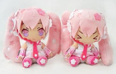 新品　桜ミク　ＢＩＧぬいぐるみ　デフォルメｖｅｒ．　にっこり　初音ミク