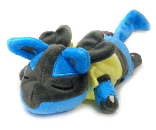駿河屋 中古 ルカリオ おやすみver くったりぬいぐるみ ポケットモンスター ポケモンセンター限定 ぬいぐるみ