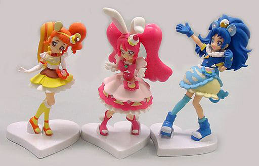 駿河屋 新品 中古 キラキラ プリキュアアラモード キューティーフィギュア 3種セット トレーディングフィギュア