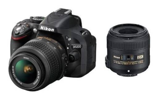 駿河屋 -<中古>Nikon デジタル一眼レフカメラ D5200 標準ズーム+