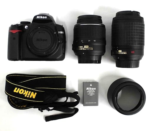 Nikon デジタル一眼レフカメラ D5000 ダブルズームキット