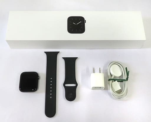 Apple Watch Series 5 44mm MWVD2J/A