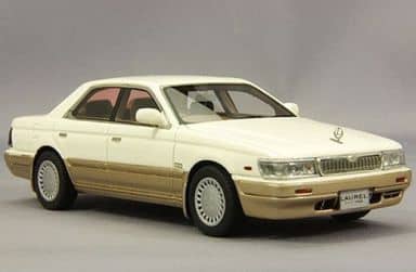 駿河屋 -<新品/中古>1/43 日産 ローレル メダリスト 1989年(ホワイト