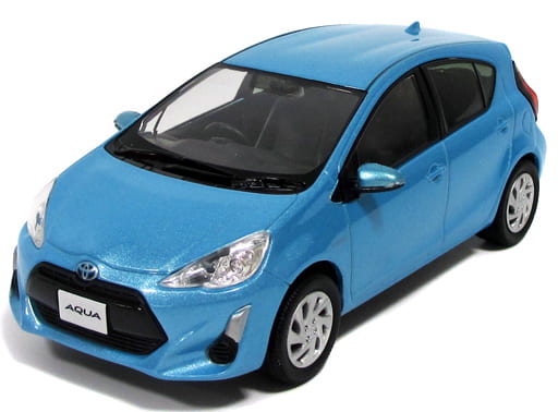 駿河屋 -<中古>1/30 TOYOTA AQUA S(クールソーダメタリック)ディーラー