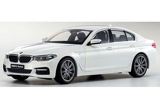 くすみ水色 ミニカー 1/18 BMW 5 SERIES G38 2017 シャンパン | www