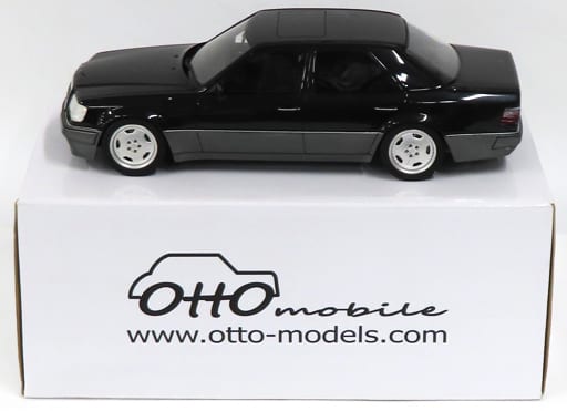 駿河屋 -<中古>[破損品] 1/18 メルセデス・ベンツ E60 AMG W124