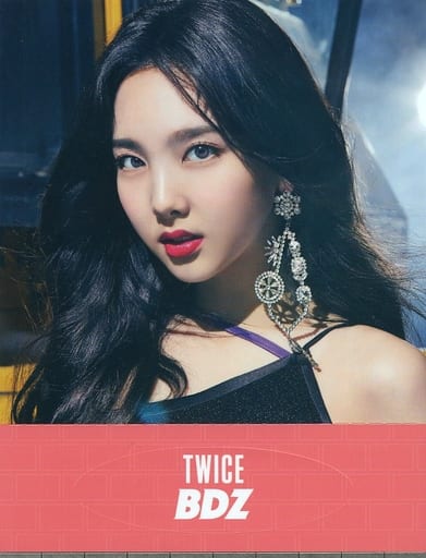 駿河屋 -<中古>ナヨン ステッカーくじ 「CD BDZ」 TWICE 1st ARENA 駿河屋 -<中古>ナヨン ステッカーくじ 「CD BDZ」 TWICE 1st ARENA