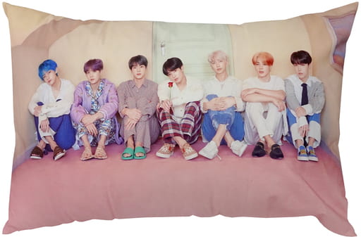 BTS Boy with luv 枕　まくら　クッション　バンタン