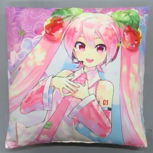 駿河屋 -<中古>桜ミク(KEI Ver.) プレミアムクッション“桜ミク”2023