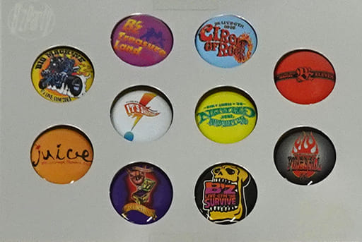 駿河屋 -<中古>B'z 缶バッジセット(10個組) 「B'z PARTY PRESENTS~B'z 駿河屋 -<中古>B'z 缶バッジセット(10個組) 「B'z PARTY PRESENTS~B'z