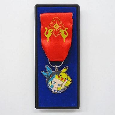 駿河屋 中古 ピカチュウ リオル ミュウ オルドラン城エンブレム 劇場版 ポケットモンスターアドバンスジェネレーション ミュウ と波導の勇者ルカリオ バッジ ピンズ 駿河屋 中古 ピカチュウ リオル ミュウ オルドラン城エンブレム 劇場版 ポケットモンスターアドバンスジェネレーション ミュウ と波導の勇者ルカリオ バッジ ピンズ