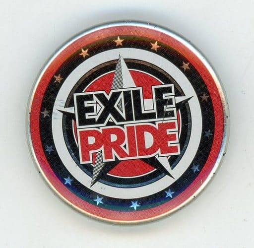 駿河屋 中古 Exile ロゴ 星 縁 赤 黒 白 Exile Pride 缶バッジ Exile Live Tour 13 Exile Pride バッジ ピンズ