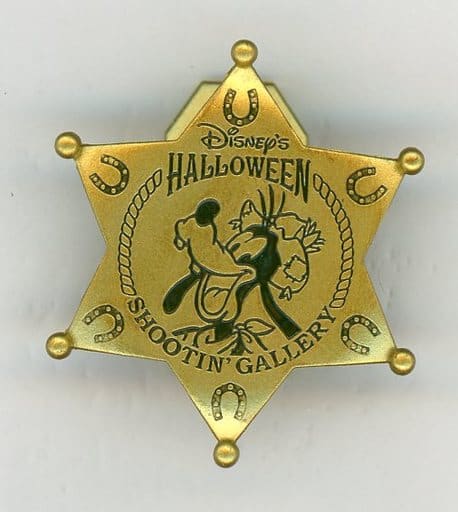 駿河屋 中古 グーフィーの保安官バッジ ゴールド ディズニー ハロウィーン17 東京ディズニーランド ウエスタンランド シューティングギャラリー特典 バッジ ピンズ