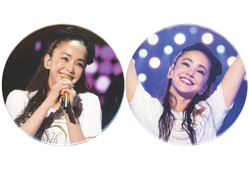 駿河屋 -<中古>安室奈美恵 オリジナルBIG缶バッジ(2種セット) 「DVD