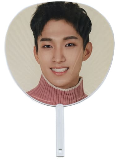 駿河屋 -<中古>ドギョム(SEVENTEEN) うちわ 「'17 JAPAN CONCERT Say