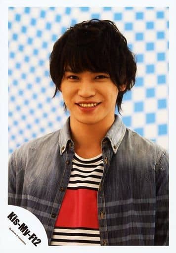 駿河屋 中古 Kis My Ft2 二階堂高嗣 バストアップ 衣装黒白赤 デニム ボーダー 笑顔 背景水色白 公式生写真 Kis My Ft2 駿河屋 中古 Kis My Ft2 二階堂高嗣 バストアップ 衣装黒白赤 デニム ボーダー 笑顔 背景水色白 公式生写真 Kis My Ft2