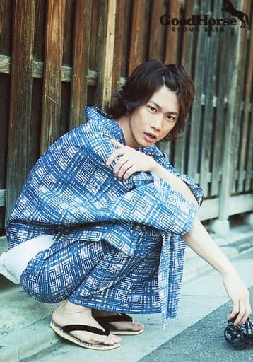 駿河屋 中古 馬場良馬 全身 しゃがみ 浴衣青 右手巾着袋 体右向き ロゴ Good Horse 14年 馬会vol 4 ブロマイド 男性 生写真 駿河屋 中古 馬場良馬 全身 しゃがみ 浴衣青 右手巾着袋 体右向き ロゴ Good Horse 14年 馬会vol 4 ブロマイド 男性 生写真