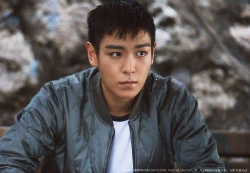 駿河屋 -<中古>BIGBANG/T.O.P(トップ)/横型・バストアップ・衣装グレー