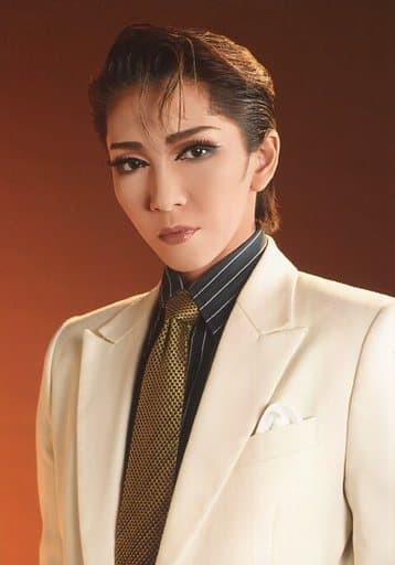 宝塚 瀬奈じゅん写真集 - アート/エンタメ 宝塚 瀬奈じゅん写真集 - アート/エンタメ