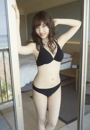 村瀬紗英/全身(足見切れ)・水着黒・左手頭/写真集「GIRLS-PEDIA 2016 SUMMER」NMB48オフィシャルショップ販売特典写真 村瀬紗英/全身(足見切れ)・水着黒・左手頭/写真集「GIRLS-PEDIA 2016 SUMMER」NMB48オフィシャルショップ販売特典写真