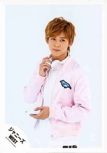 駿河屋 -u003c中古u003eジャニーズWEST/小瀧望/膝上・衣装ピンク白・右手