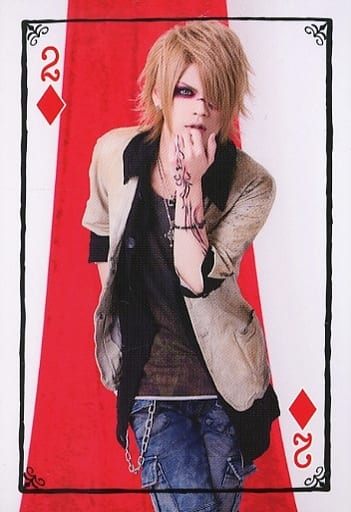 駿河屋 -<中古>ダイアの2 : vistlip/智/LIVE「RED CARPET」会場販売