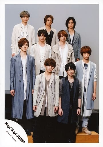 駿河屋 中古 Hey Say Jump 集合 9人 全身 衣装ベージュ白グレー黒 目線右 中央有岡伊野尾 背景グレー Over The Top Pv ジャケ写撮影 公式生写真 男性生写真