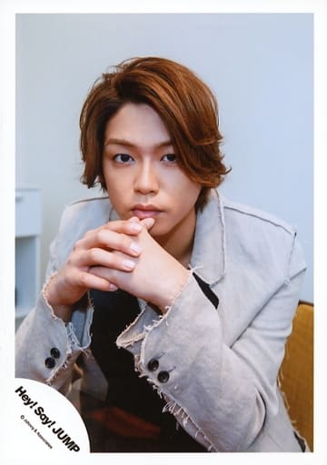 駿河屋 -<中古>Hey!Say!JUMP/高木雄也/上半身・衣装ベージュグレー黒
