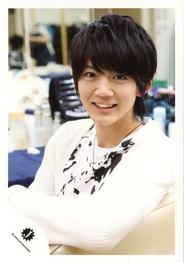 駿河屋 中古 ジャニーズjr 長妻怜央 バストアップ 座り 衣装白黒 体左向き ネックレス 笑顔 公式生写真 男性生写真 駿河屋 中古 ジャニーズjr 長妻怜央 バストアップ 座り 衣装白黒 体左向き ネックレス 笑顔 公式生写真 男性生写真