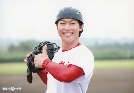 駿河屋 - 【買取】上田悠介/横型・バストアップ・ユニフォーム・白・赤