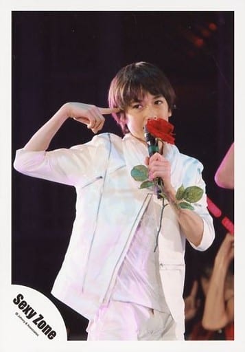 駿河屋 -<中古>SexyZone/マリウス葉/ライブフォト・膝上・衣装白・左手