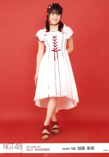 60%OFF】 元NGT48 加藤美南さんサイン付き写真パネルA3サイズ その他