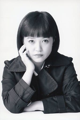 駿河屋 中古 重本ことり バストアップ 衣装黒 右手頬 モノクロ ポストカードサイズ 単行本 黒い小鳥 特典生写真 女性生写真 駿河屋 中古 重本ことり バストアップ 衣装黒 右手頬 モノクロ ポストカードサイズ 単行本 黒い小鳥 特典生写真 女性生写真