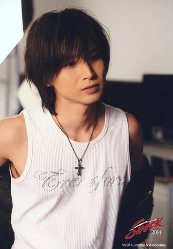 駿河屋 中古 Kinki Kids 堂本光一 バストアップ 衣装白 タンクトップ 体右向き 顔傾げ Endless Shock 14 ジャニーズ 駿河屋 中古 Kinki Kids 堂本光一 バストアップ 衣装白 タンクトップ 体右向き 顔傾げ Endless Shock 14 ジャニーズ