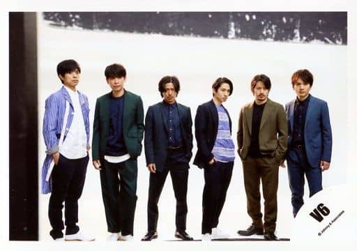 駿河屋 -<中古>V6/集合(6人)/横型・全身・衣装紺黒カーキ・センター