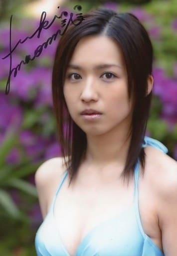 駿河屋 -<中古>☆優木まおみ/直筆サイン入り・バストアップ・水着水色 駿河屋 -<中古>☆優木まおみ/直筆サイン入り・バストアップ・水着水色